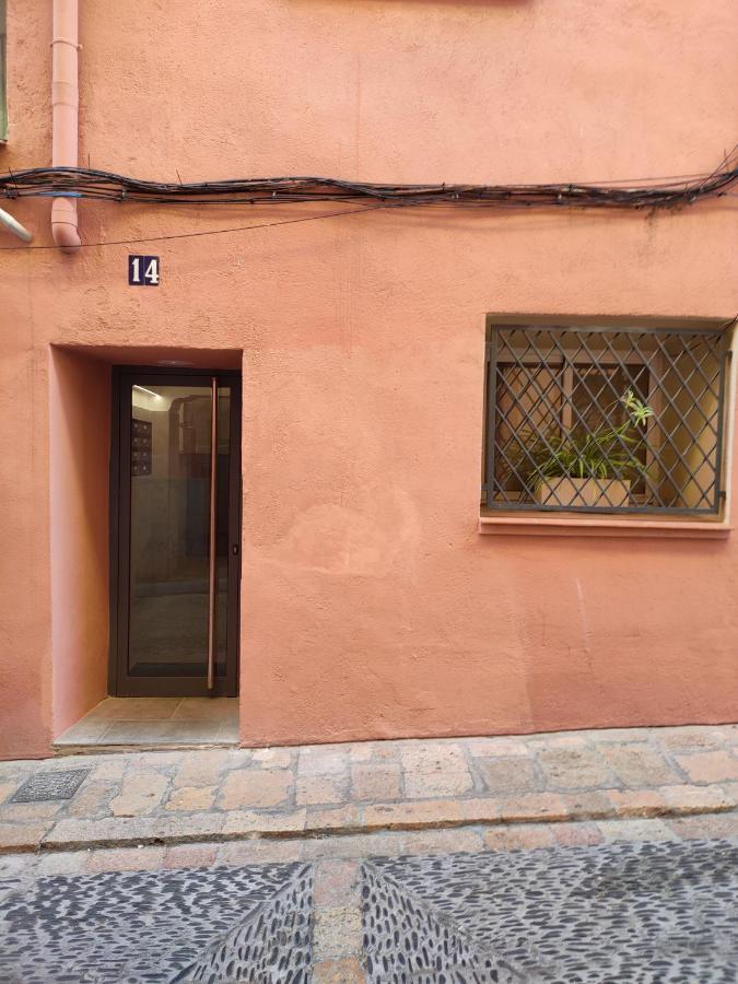Apartamento Centrico Con Patio Privado Tarragona Kültér fotó