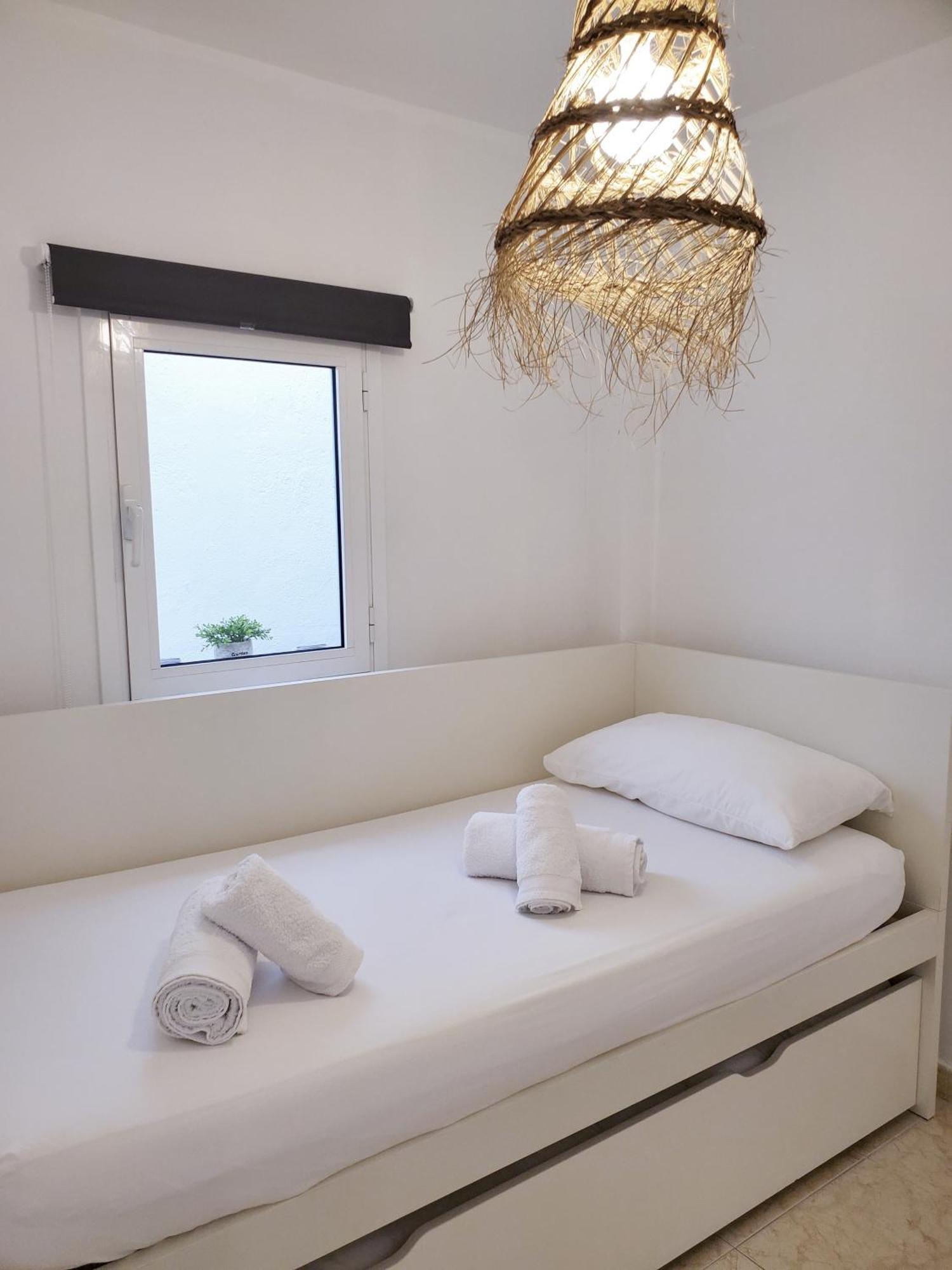 Apartamento Centrico Con Patio Privado Tarragona Kültér fotó